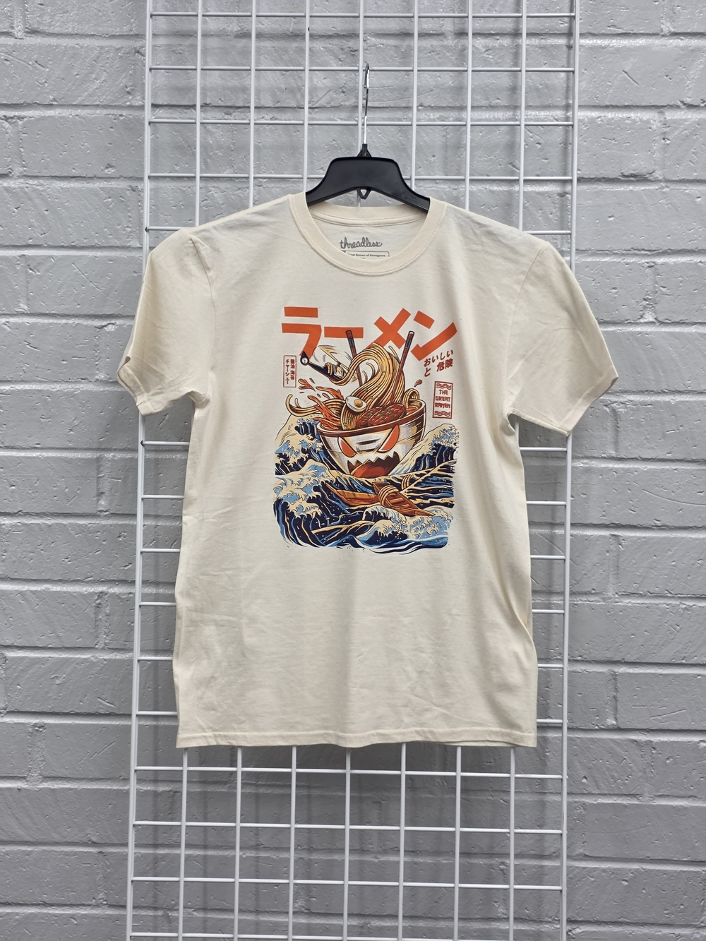 Cream Color Threadlesd Great Ramen Of Kanagawa Graphic Tee Size Large.